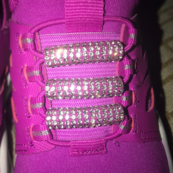 Sketchers size 12 - Picture 2 of 3